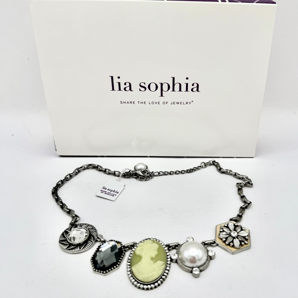 Retirired Lia Sophia Nostalgia Necklace Cameo Crystal Pearl 15–19" Vintage Look - Picture 8 of 9